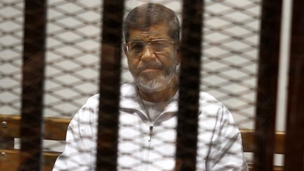 اليوم.. سماع دفاع مرسي و10 آخرين في "التخابر مع قطر"