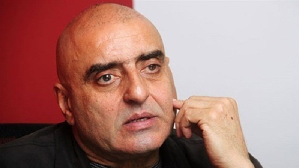 بالفيديو.. «مجاهد» لـ«أديب»: كلب سعران.. و«نشطاء»: الرئيس السبب