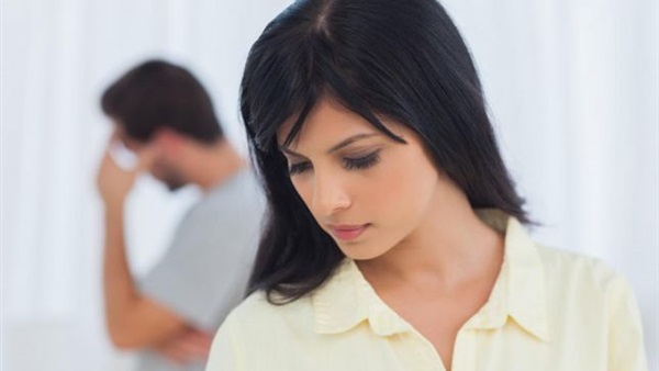  4 أمور تخفيها المرأة على حبيبها 