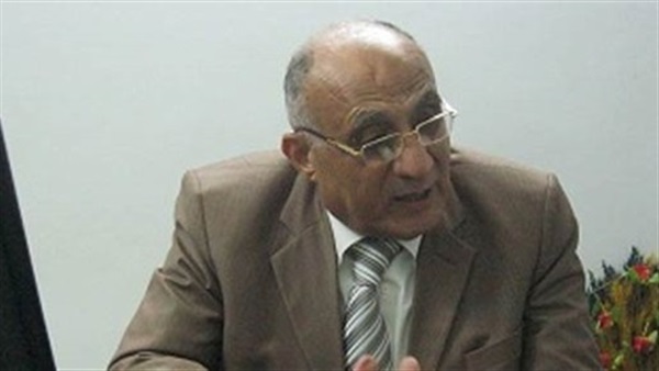 نقيب البيطريين: رئيس الوزراء يغلق أبوابه أمام النقابة