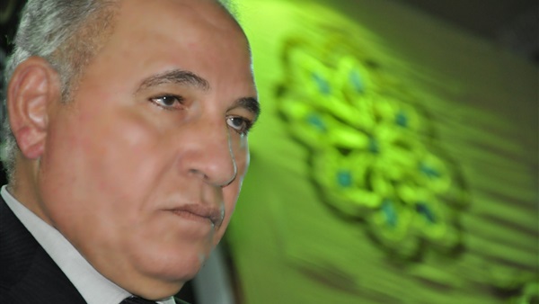 محامي يُطالب بمحاكمة الزند لإساءته للنبي 