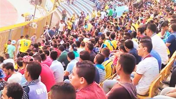 بالصورة .. الإسماعيلي يفتح المدرجات للجماهير  