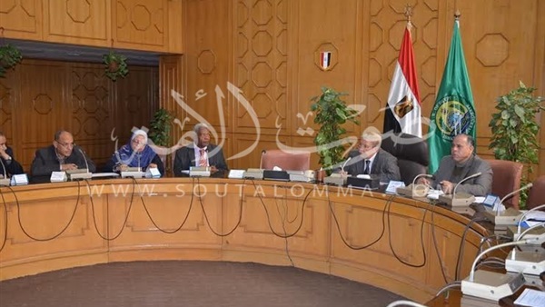 محافظ الإسماعيلية يستعرض مشاكل «كسفريت»