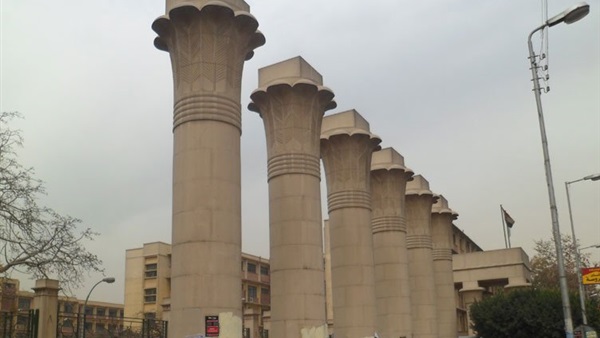 وفد إمارتي يزور كلية الآداب بجامعة عين شمس 