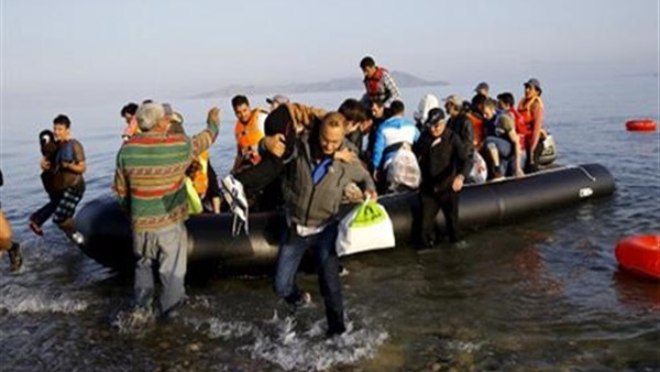 مقدونيا تعيد نحو 600 مهاجر إلى اليونان