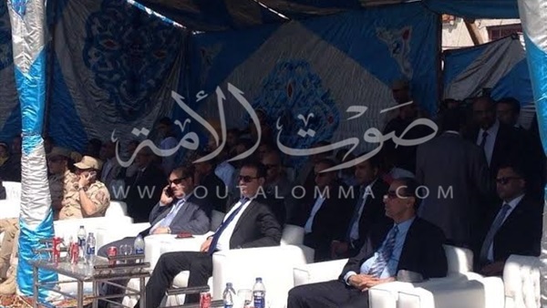 بالصور.. محافظ الفيوم يشهد العروض الرياضية لطلبة المدارس