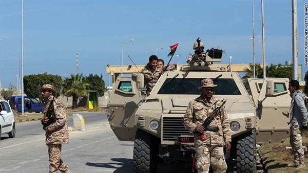 مقتل خبير مفرقعات بالجيش الليبي جراء انفجار لغم أرضي شرق بنغازي