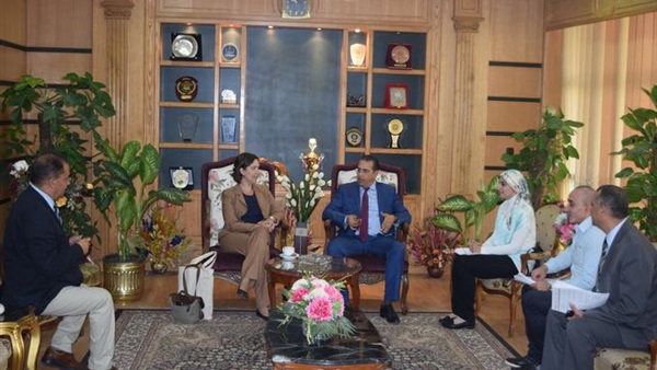 بالصور.. رئيس جامعة المنصورة  يستقبل مدير هيئة «الإمديست» 