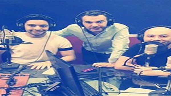 أحمد جمال ينشر كواليس استضافته فى "بخصوص هالشى"  