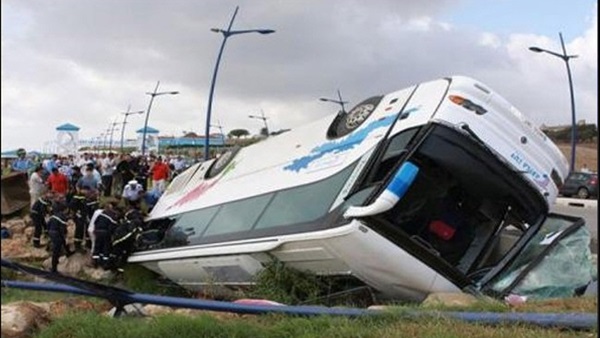 وفاة 14 معتمرا فلسطينيا وإصابة 36 آخرين إثر تدهور حافلتهم قرب معان