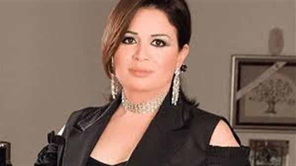 إلهام شاهين تنفي شائعة إطلاقها قناة دينية