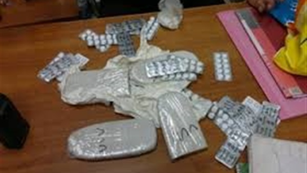 ضبط شخص بحوزته حشيش وترامادول  