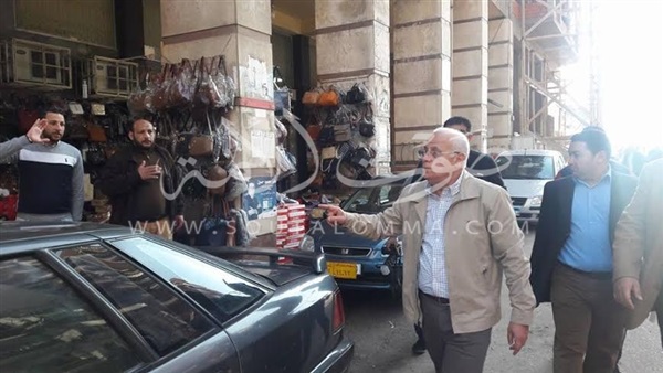 بالصور .. محافظ بورسعيد يشدد على إزالة إشغالات حى الشرق