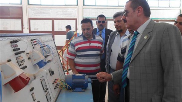 بالصور.. رئيس مدينة دهب يتفقد  المدرسة الثانوية الصناعية 