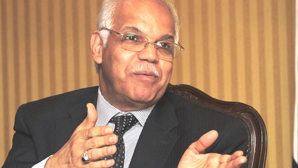 «السعيد»: تسكين أهالي عقار باب الشعرية المحترق