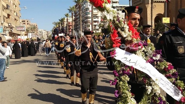 بالصور.. جنازة عسكرية مهيبة لشهيد سيناء ببورسعيد 