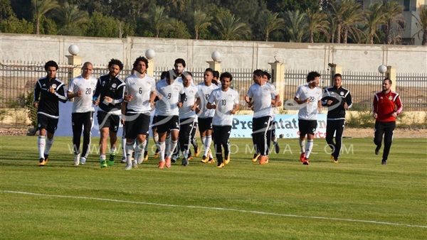 بالصور..منتخب مصر في كرة القدم يتدرب بمشاركة صلاح والنني