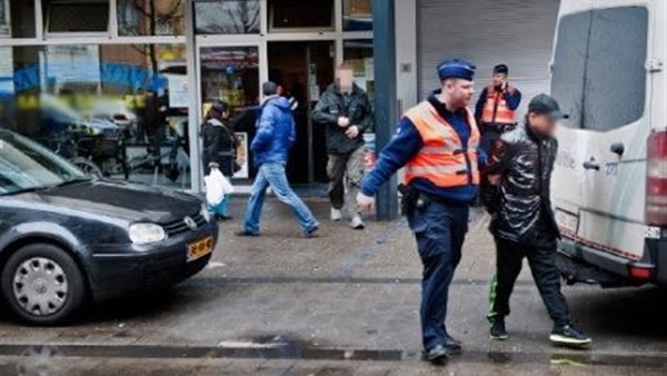 مسئولون بلجيكيون: إغلاق جميع محطات المترو بعد الإنفجار