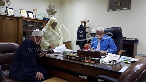 بالصور.. سكرتير المنوفية يعقد اللقاء الأسبوعي لخدمة المواطنين  