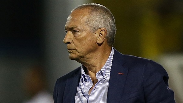 فيريرا يشكو الزمالك للفيفا