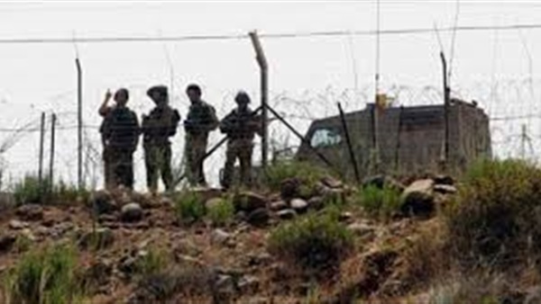 دورية أمنية تلقي ثلاث قنابل دخان بإتجاه بلدة إسرائيلية