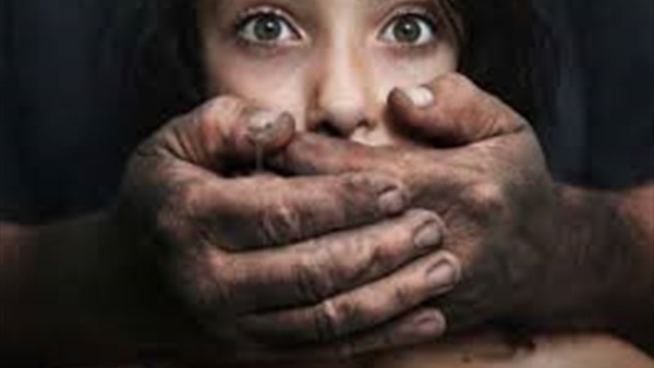 عامل يحاول التعدى على تلميذة  جنسيًا بالمنيا 