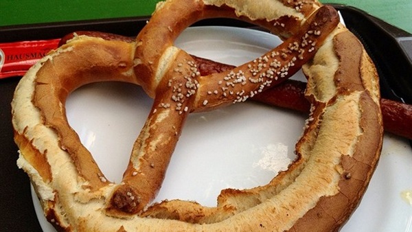طريقة عمل بريتزل البافاري الألمانى