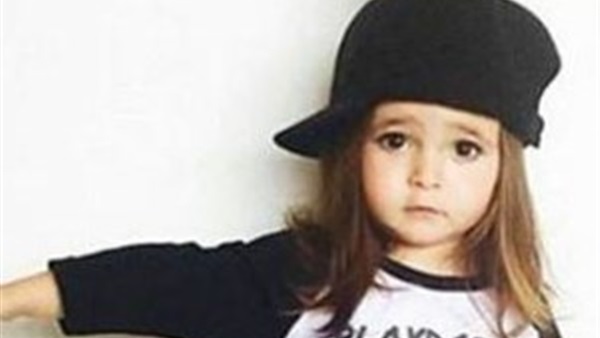 «يارا» تنشر صورة لطفلة تشبهها 