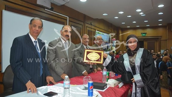 بالصور.. حفل خريجي كلية الطب البشرى بجامعة الفيوم 