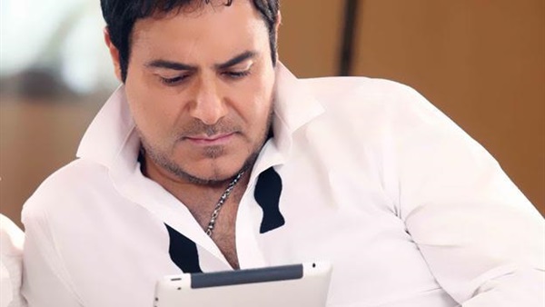  "الحلانى" يستمتع بأجازه قصيره قبل حفل شرم الشيخ 