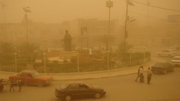 عواصف ترابية تتسبب فى انقطاع الكهرباء فى الوادى 