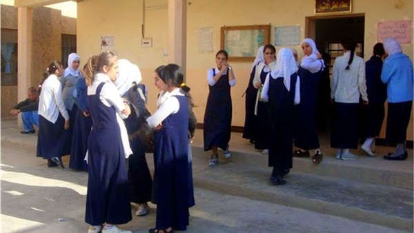 إصابة 3 طالبات بضيق تنفس وإغماء بمدرسة في أسيوط