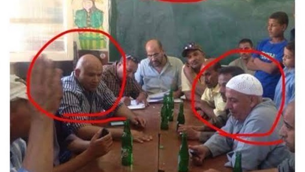 فضيحة..مرشح للبرلمان يستغل فصول  مدرسة بالمنيا  للدعاية الانتخابية  
