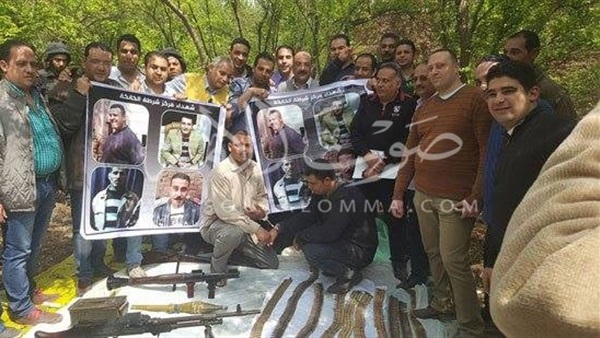 بالصور.. ضباط القليوبية يحتفلون بالقبض على «الدكش‬»
