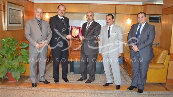 بالصور.. جامعة الفيوم تستضيف السفير حازم فهمي