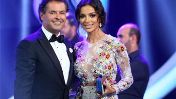 راغب علامة ينشر صورته مع ملكة جمال لبنان 2015  