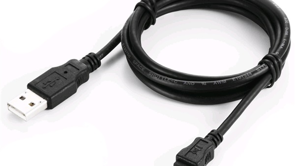 «أمازون» تحظر بيع كابلات «USB» منخفضة الجودة