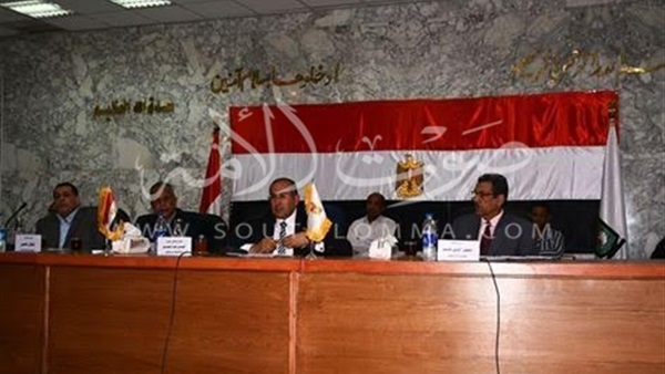بالصور.. «عبدالمنعم» إقامة معارض السلع بجميع مراكز ومدن سوهاج  