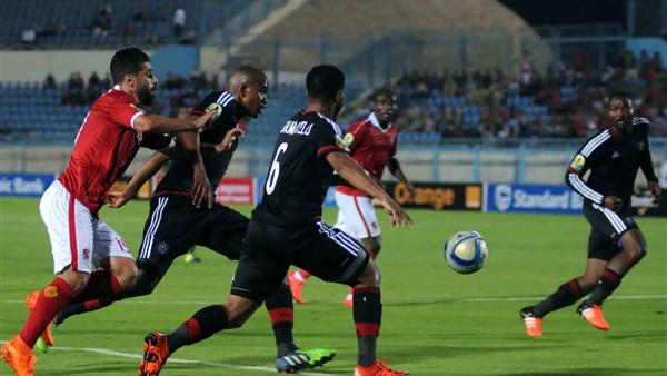 الأمن يحتجز أتوبيس الأهلى  خوفاً من الألتراس 