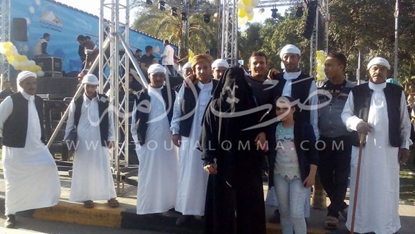 بالصور.. «الهلباوي» يحيي احتفال «الجيزة» بعيدها القومي بميدان النهضة