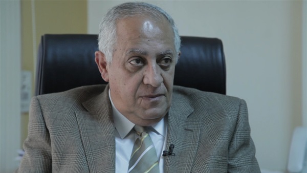 المستكاوى تعليقا على خسارة الأهلى:  فريق لا يستحق البطولة 