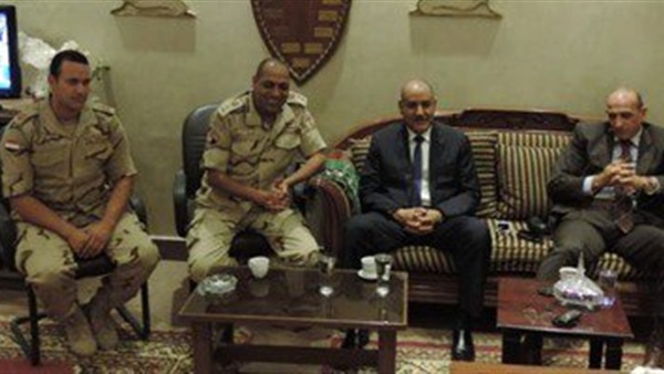 مدير أمن أسوان يقدم التهنئة للقطاع  العسكرى بانتصارات أكتوبر  