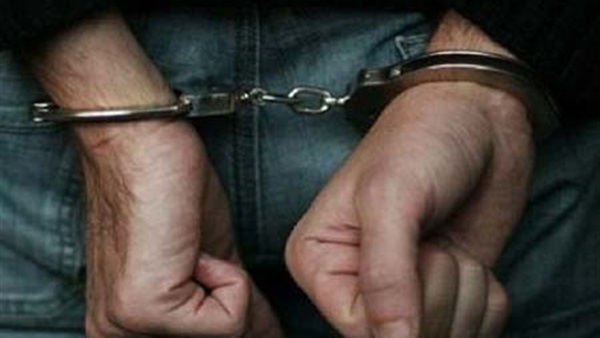 ضبط عاطل إنتحل صفة رجل شرطة للنصب على المواطنين بالبحيرة 
