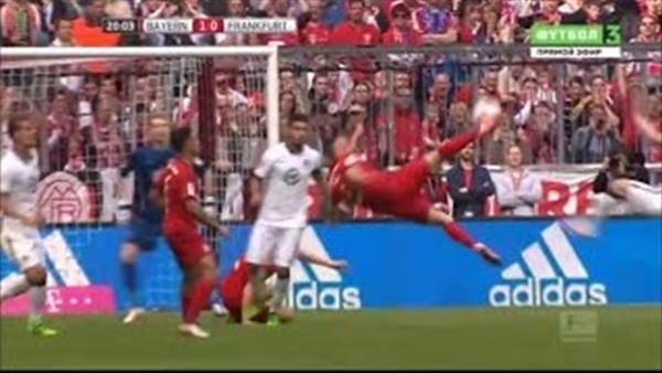 بالفيديو.. بايرن ميونخ يفوز على فرانكفورت بهدف نظيف