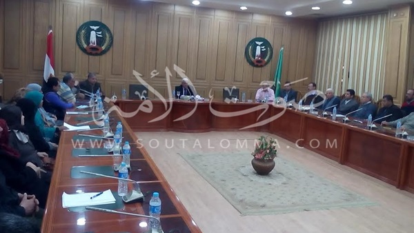  سكرتير المنوفية يعقد اجتماعا بمديري إدارات الديوان العام