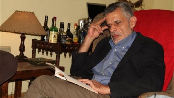 مؤلف «شهادة ميلاد» ينتهي من الكتابة خلال أيام
