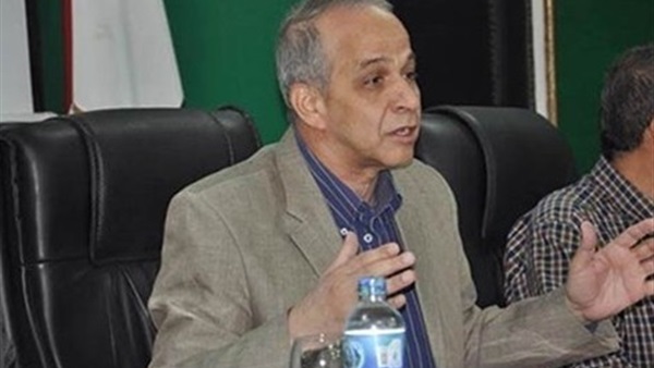 محافظ الوادي الجديد: انتهاء مشكلة مياه الشرب.. مايو المقبل
