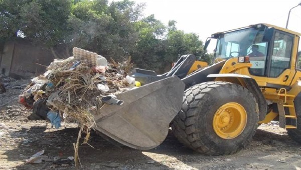 «نهضة مصر» بالإسكندرية تستمر فى رفع القمامة من المركز اللوجستي