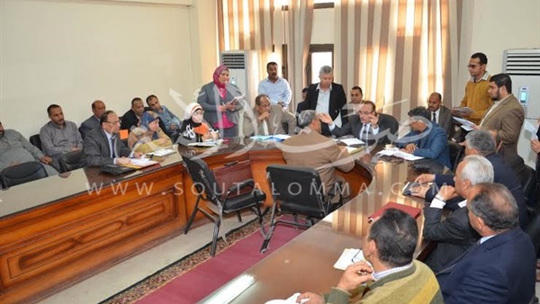 بالصور.. محافظ بني سويف: صرف 5 آلاف جنيه لمساعدة 11حالة انسانية