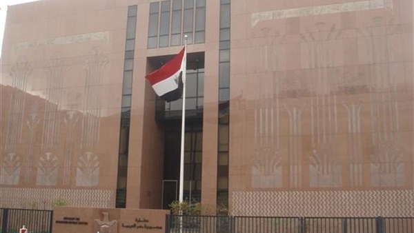 سفارة مصر في تنزانيا تستقبل مواطنا مصريا بعد الحكم ببراءته